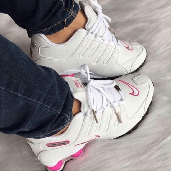 Nike - Picture 6 of 7